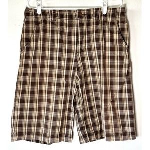 Foot locker Mens Bermuda style shorts Sz 34